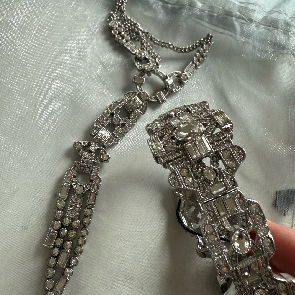 Black House White Market Elegant Silver Women's Necklace and bracelet